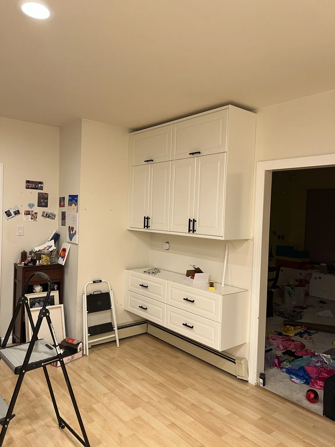 White Shaker U-Shaped Kitchen