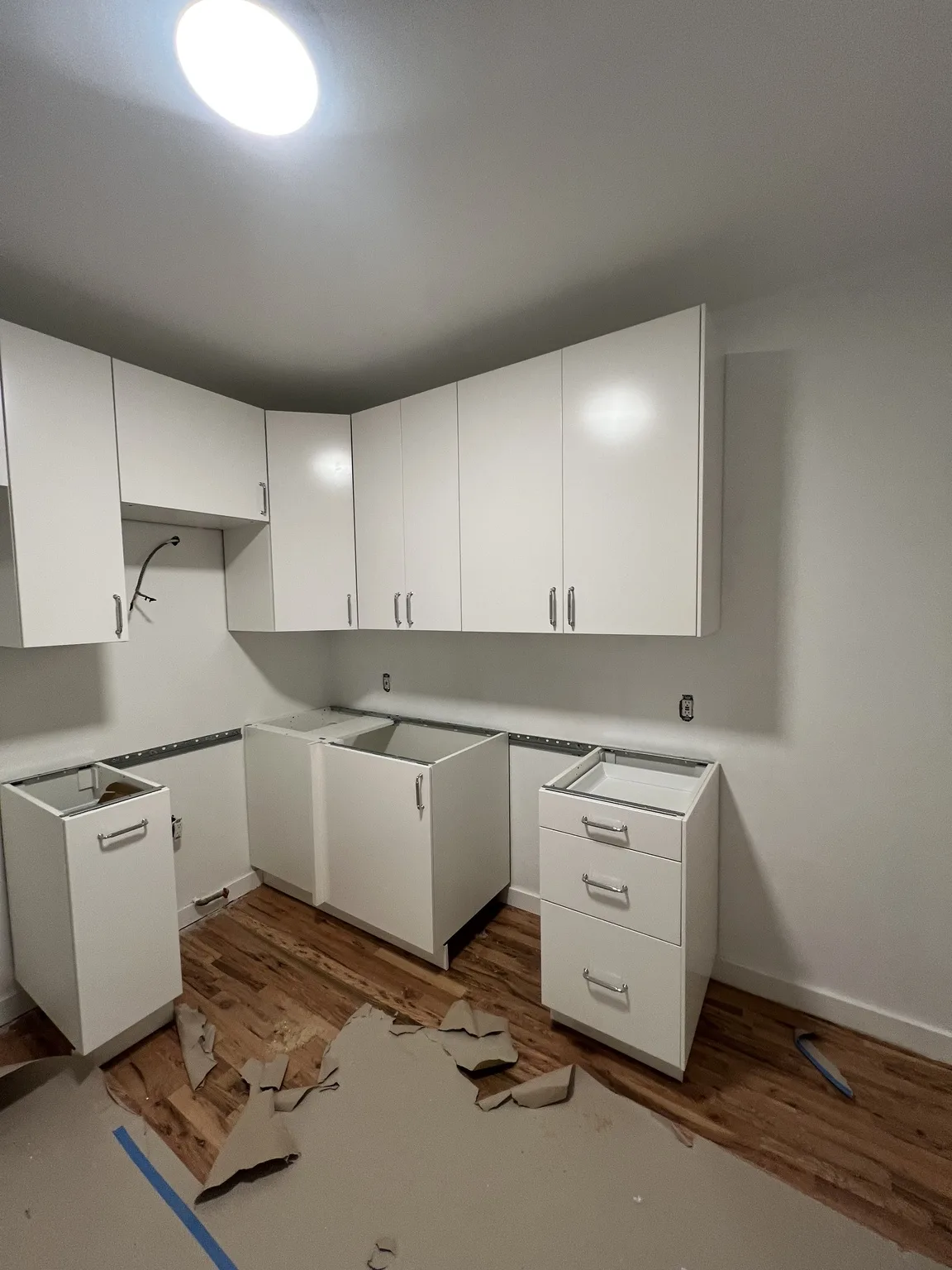 White SEKTION Base & Wall Install — photo 1